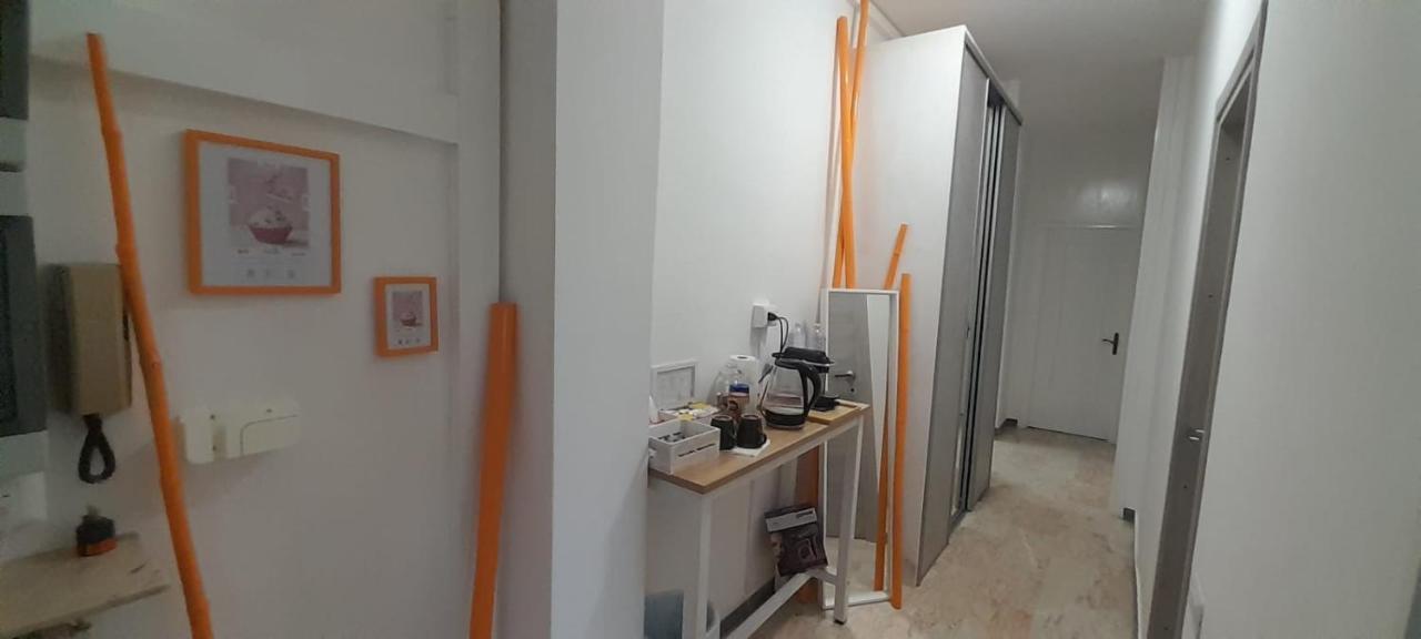 Hotel I Feel Orange Legnano Exterior foto