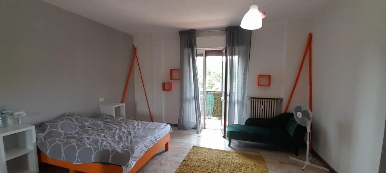 Hotel I Feel Orange Legnano Exterior foto
