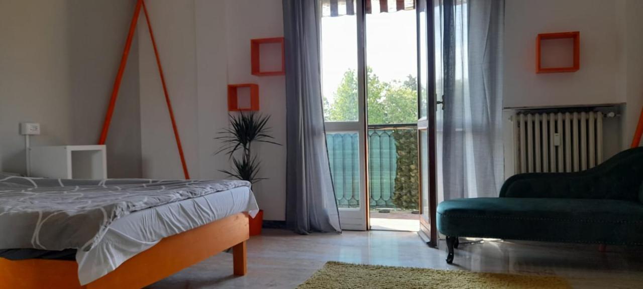 Hotel I Feel Orange Legnano Exterior foto