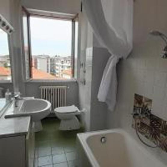 Hotel I Feel Orange Legnano Exterior foto